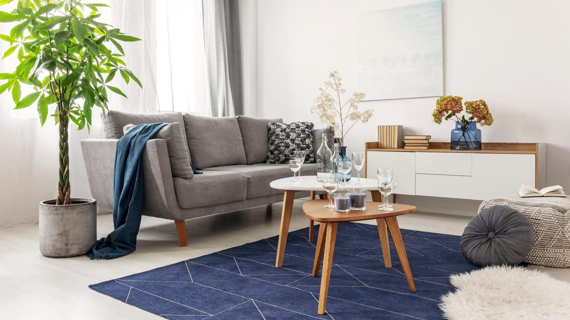 Exploring LVT Flooring: Lifespan, Costs, Water Resistance & Kitchen Use